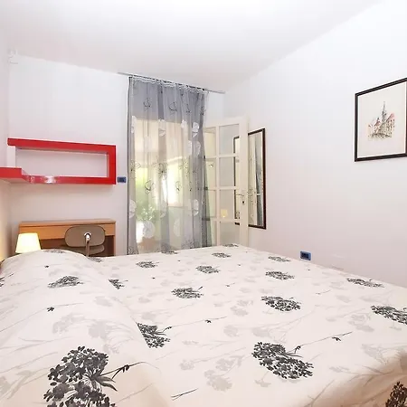 Apartman Eugen 1346 Póla