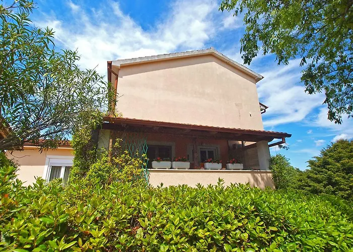 Eugen 1346 Apartmán *