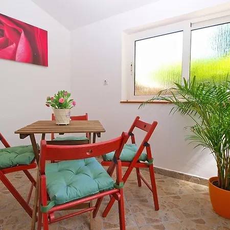 Апартаменти Eugen 1346 *