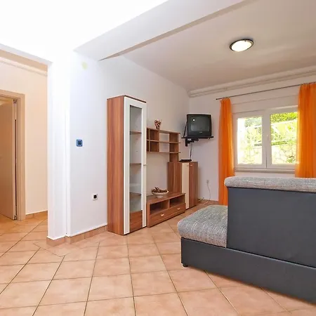 Eugen 1346 * Пула