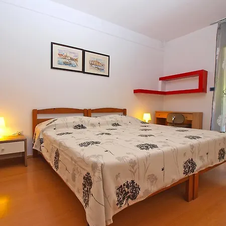 Eugen 1346 Апартаменти Пула