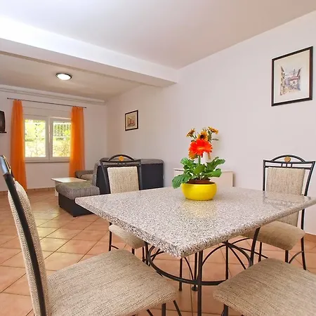 Eugen 1346 Апартаменти Пула