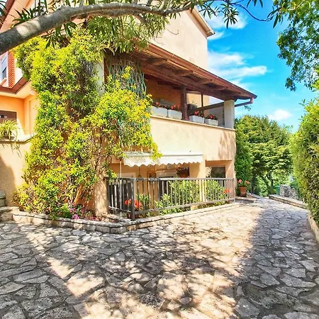 Eugen 1346 דירה *